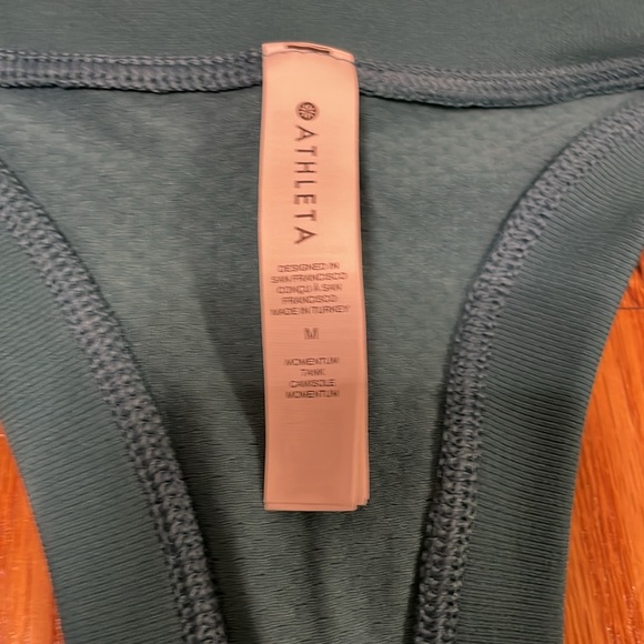 Athleta momentum tank NWT M - Picture 2 of 5